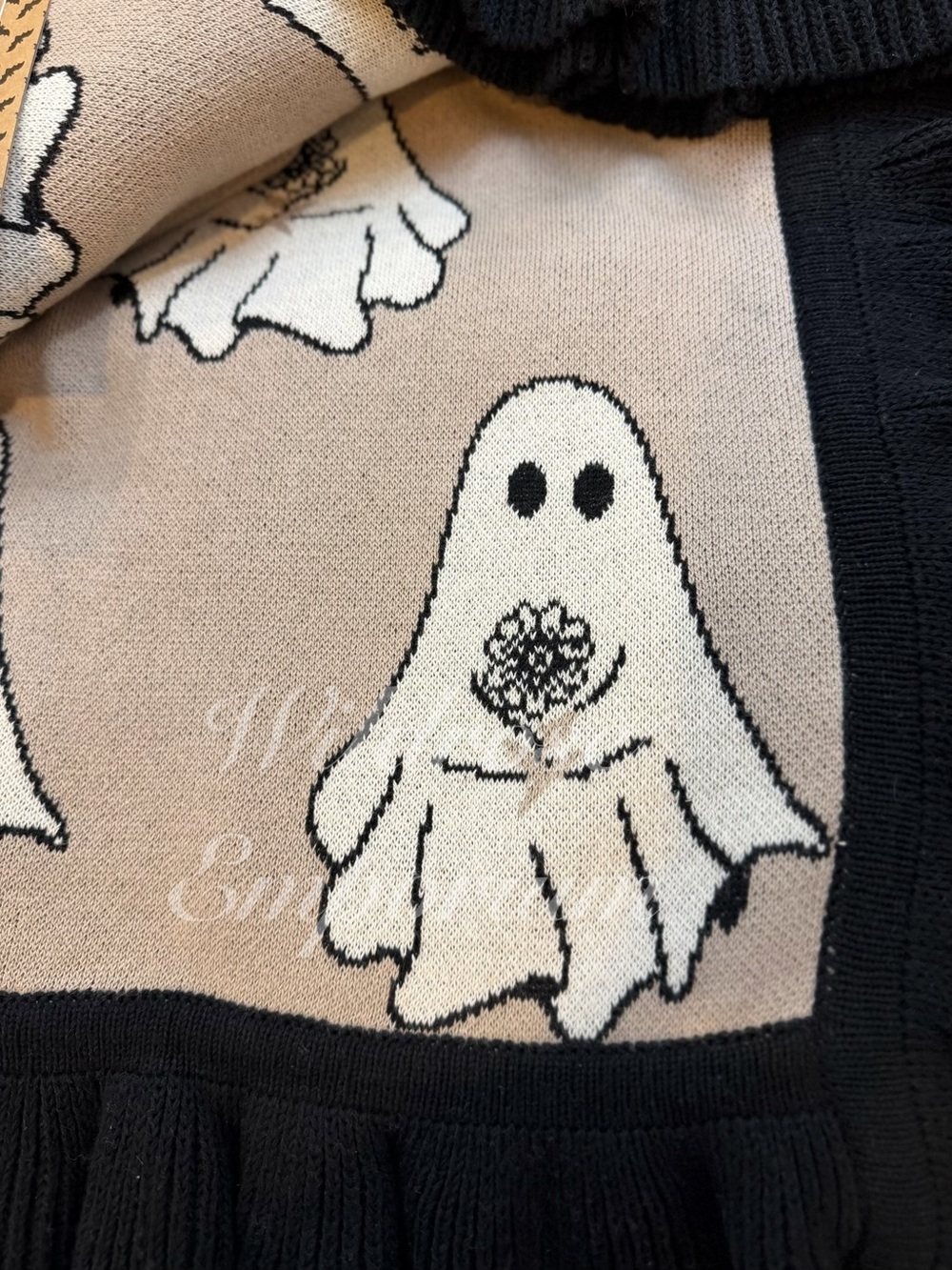 Cupcakes and Cashmere ghost holding bouquet flowers ruffled hem knit throw viral - Picture 8 of 9